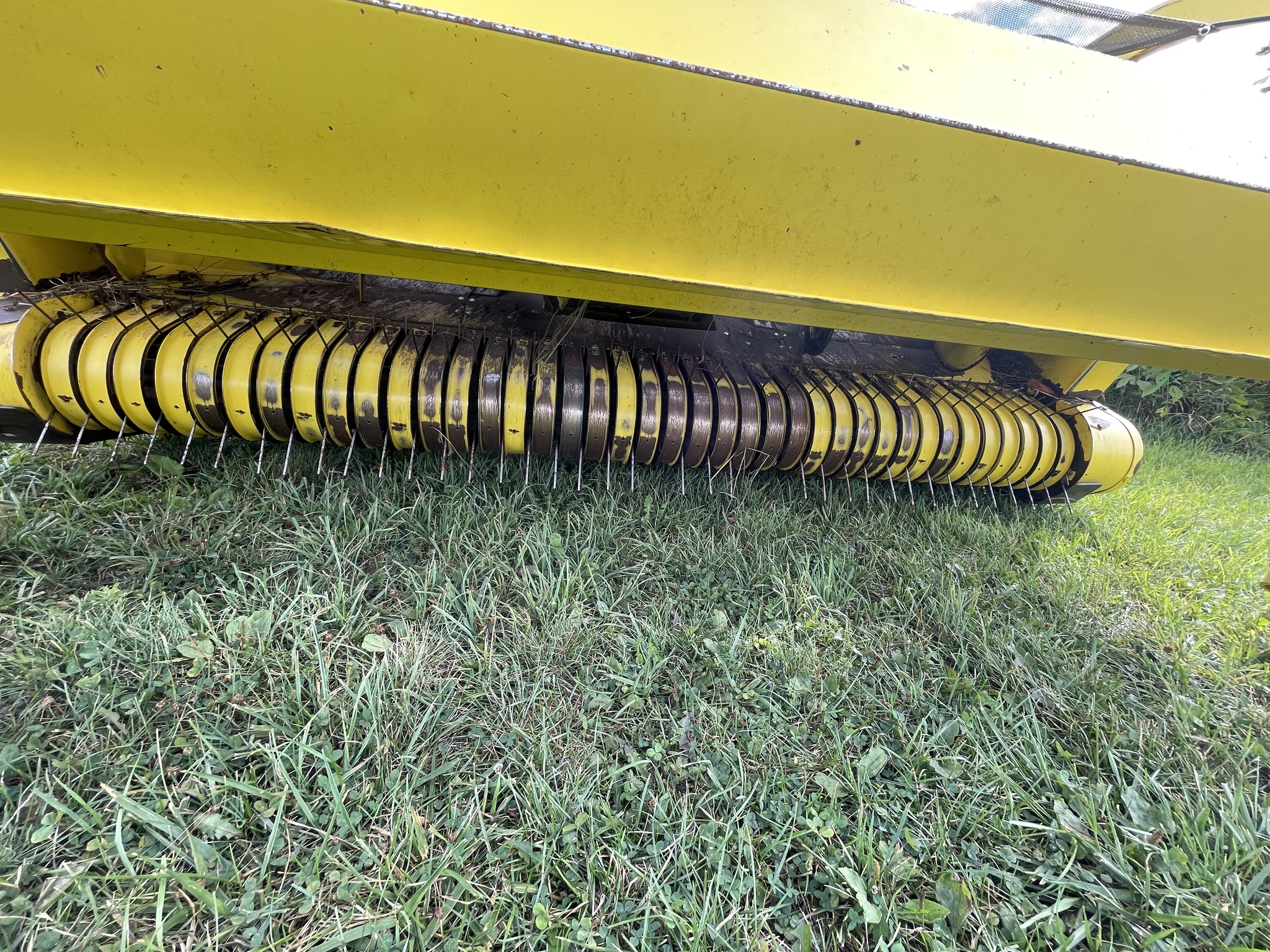 2011 John Deere 630 Image 5