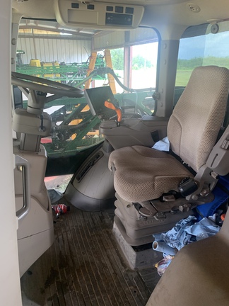 2019 John Deere R4030 Photo 2