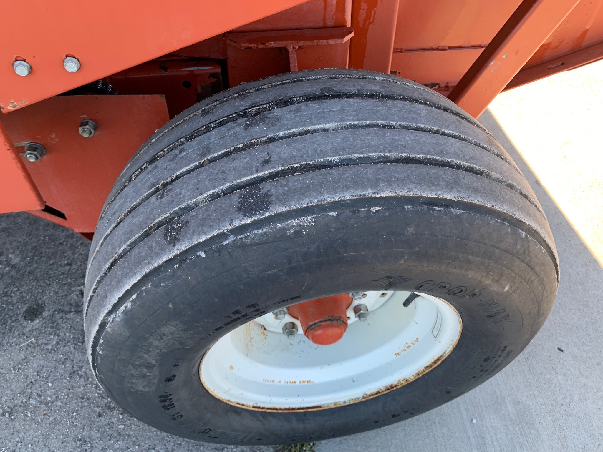 1997 Hesston 565A at Heritage Tractor in Lamar, MO