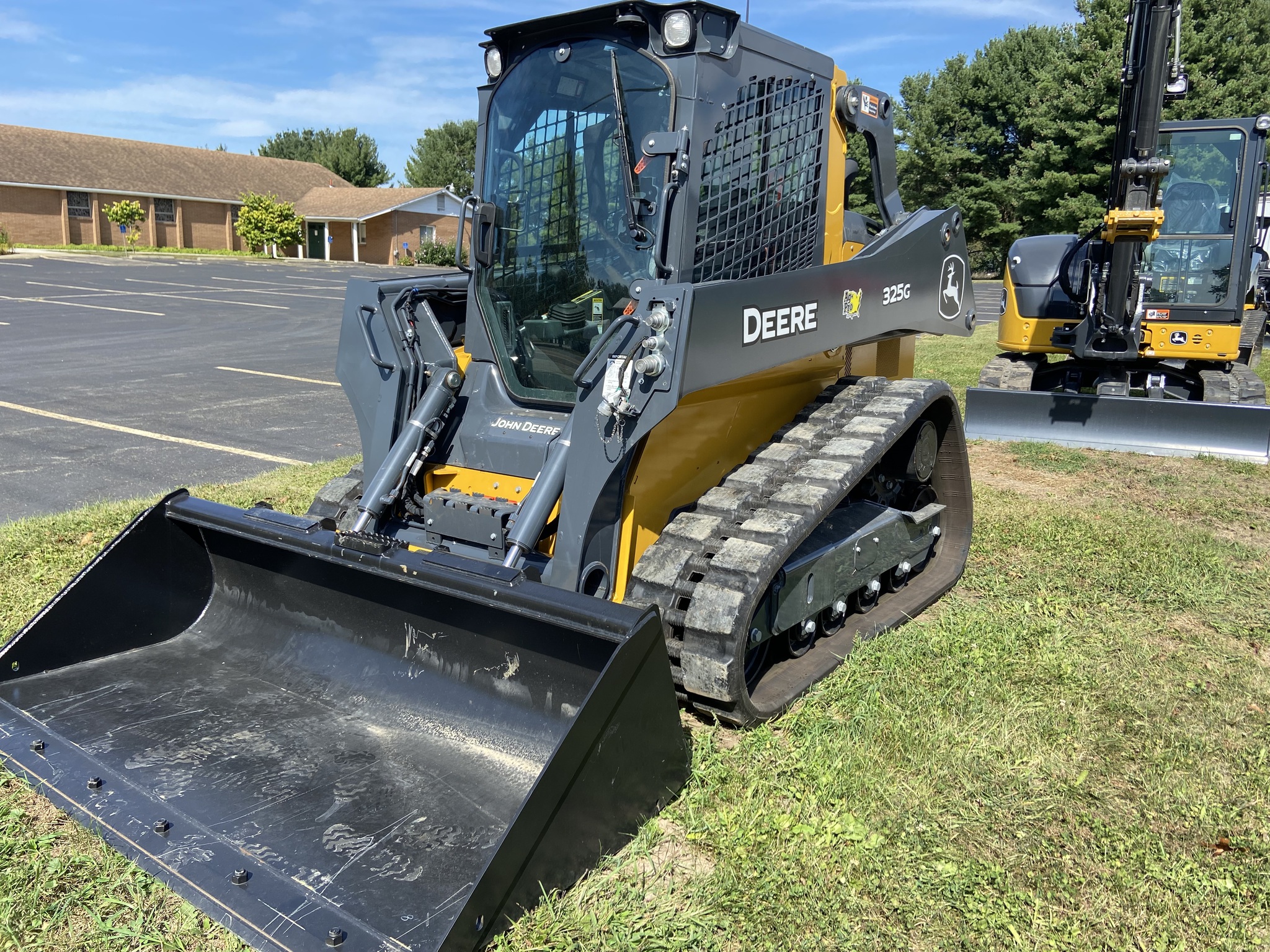 2024 John Deere 325G Image 1