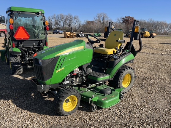  John Deere 1025R