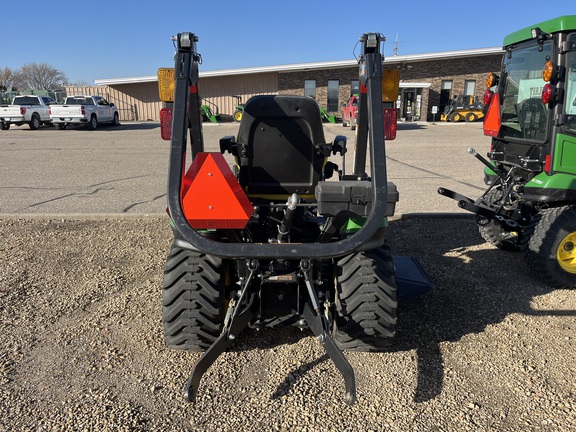 2022 John Deere 1025R - Photo6
