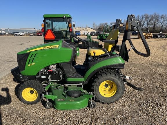 2022 John Deere 1025R - Photo8