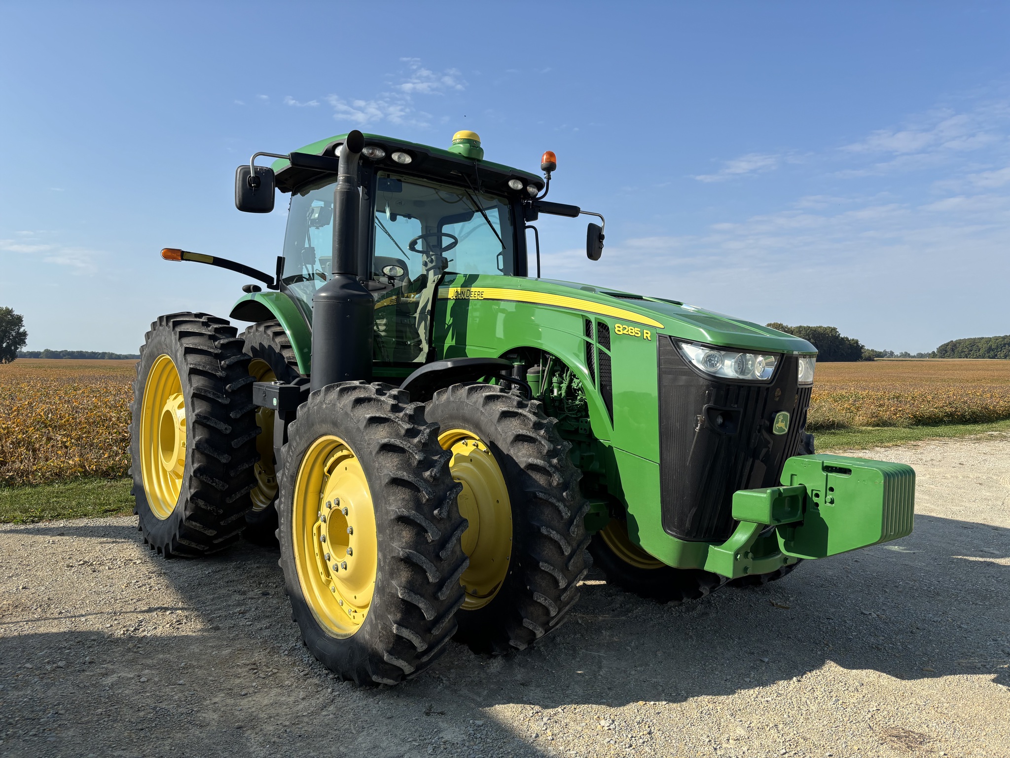2013 John Deere 8285R Image 3