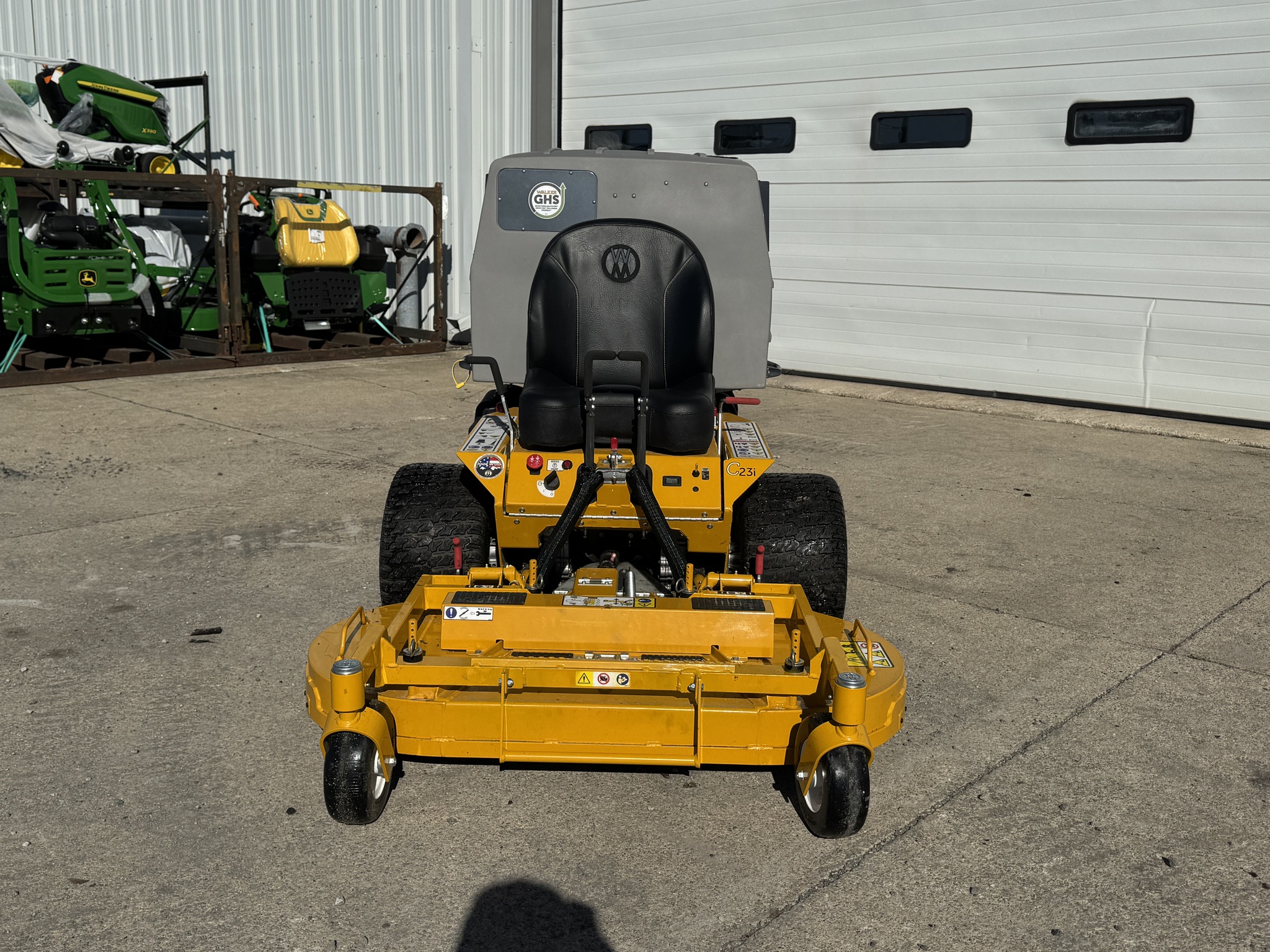 2024 Walker CS23i Image 2