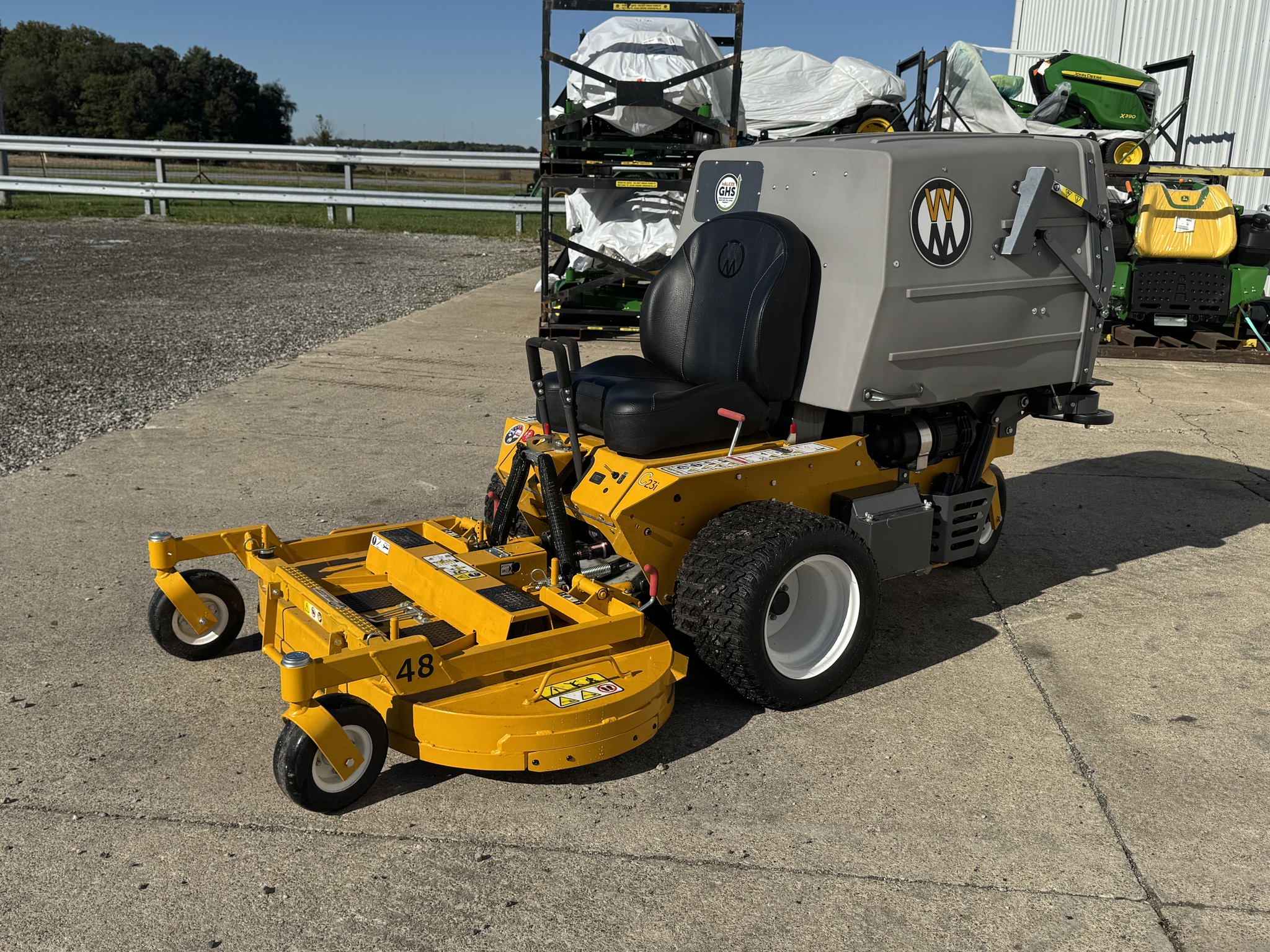 2024 Walker CS23i Image 3