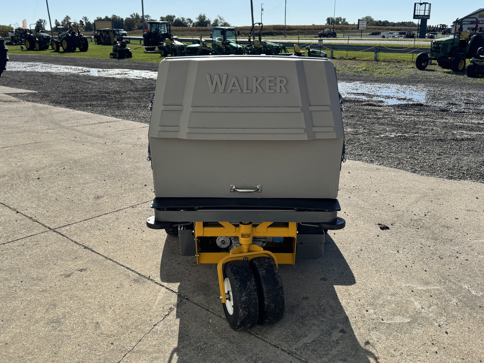 2024 Walker CS23i Image 6