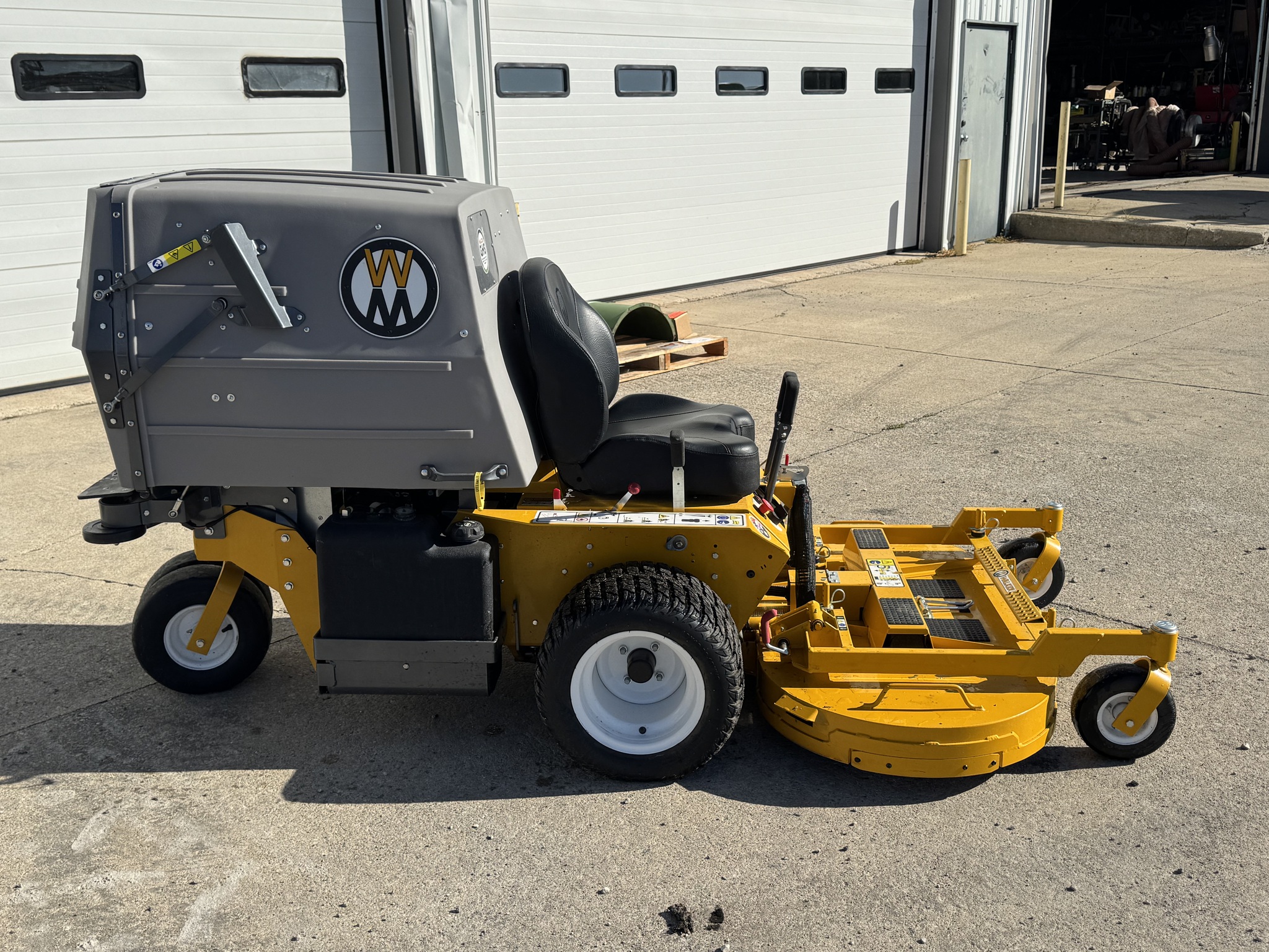 2024 Walker CS23i Image 8