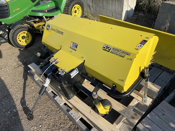 2019 John Deere X739 - Photo9