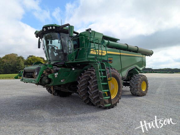 Photo of 2025 John Deere X9 1100