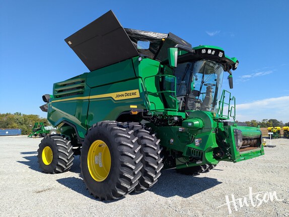Photo of 2025 John Deere X9 1100