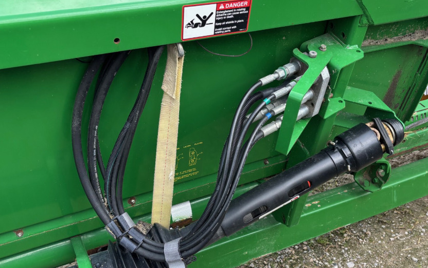 2009 John Deere 630F Image 2