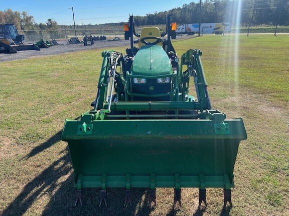 2020 John Deere 1025R Photo 6