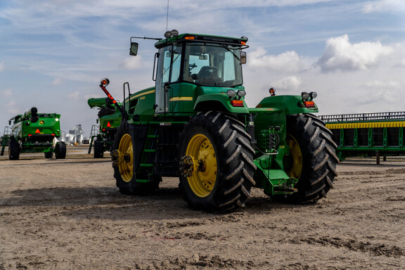 Used 2008 John Deere 9430 Articulated 4WD Tractors at Koenig Equipment in Greensburg, IN - Photo2