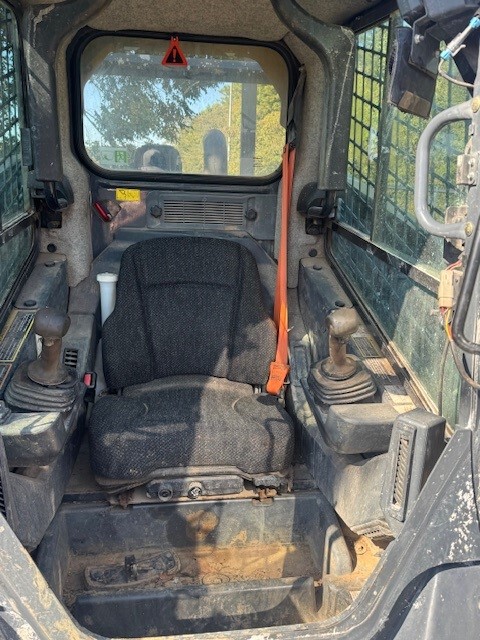 2019 John Deere 333G Image 4