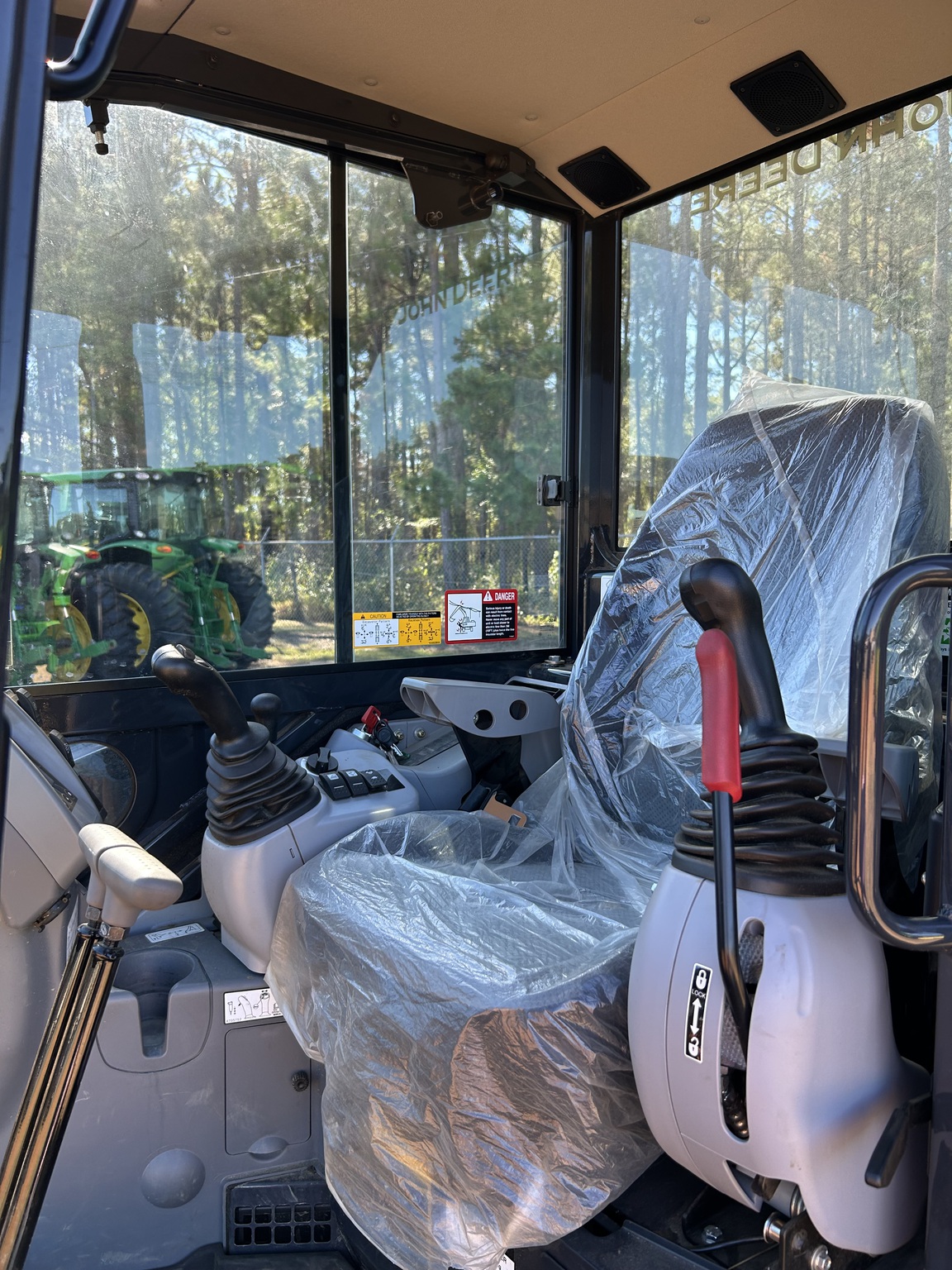 2023 John Deere 60G Image 5