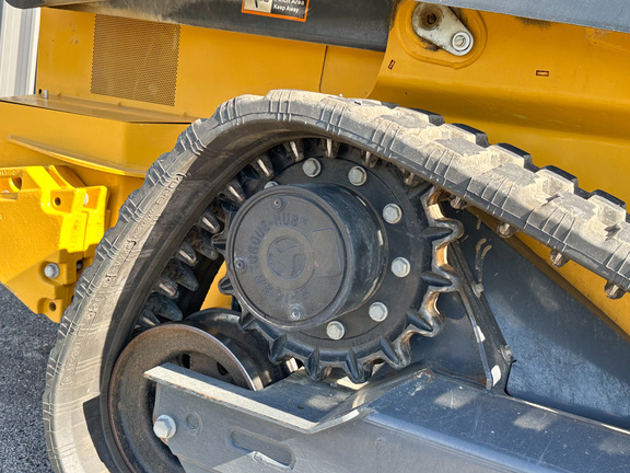 2024 John-Deere 325G