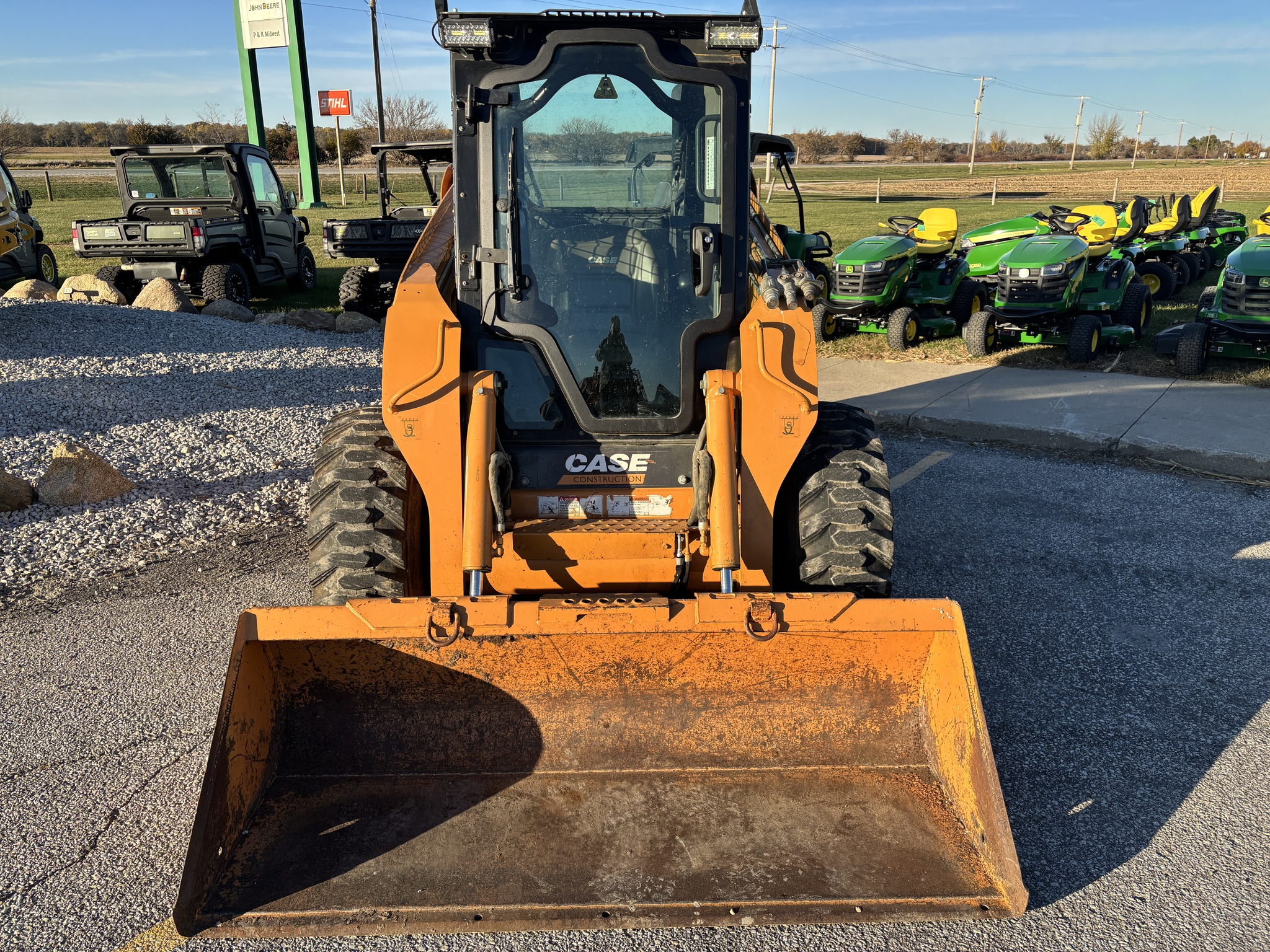 2011 Case SR200 Image 8