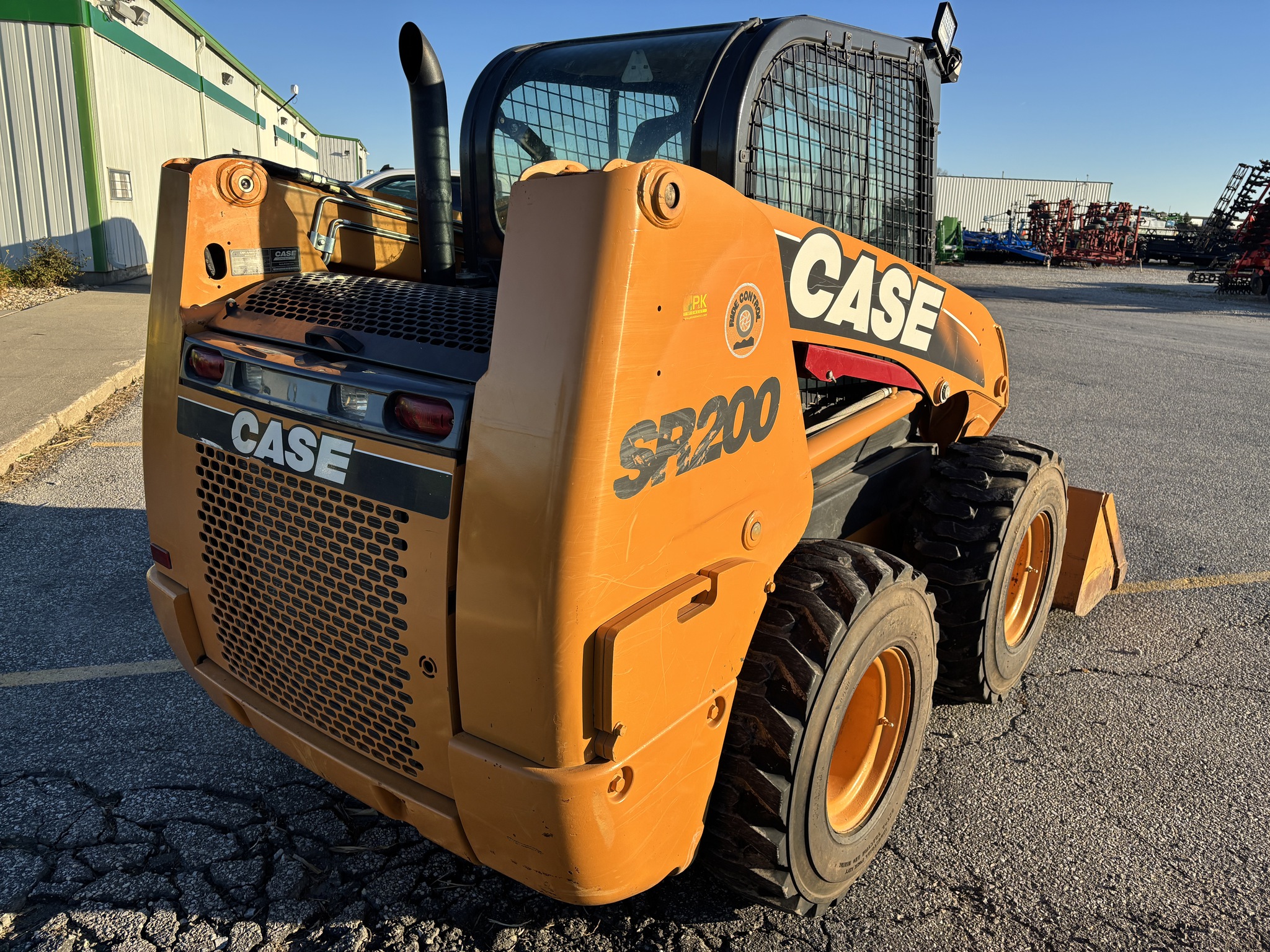 2011 Case SR200 Image 5