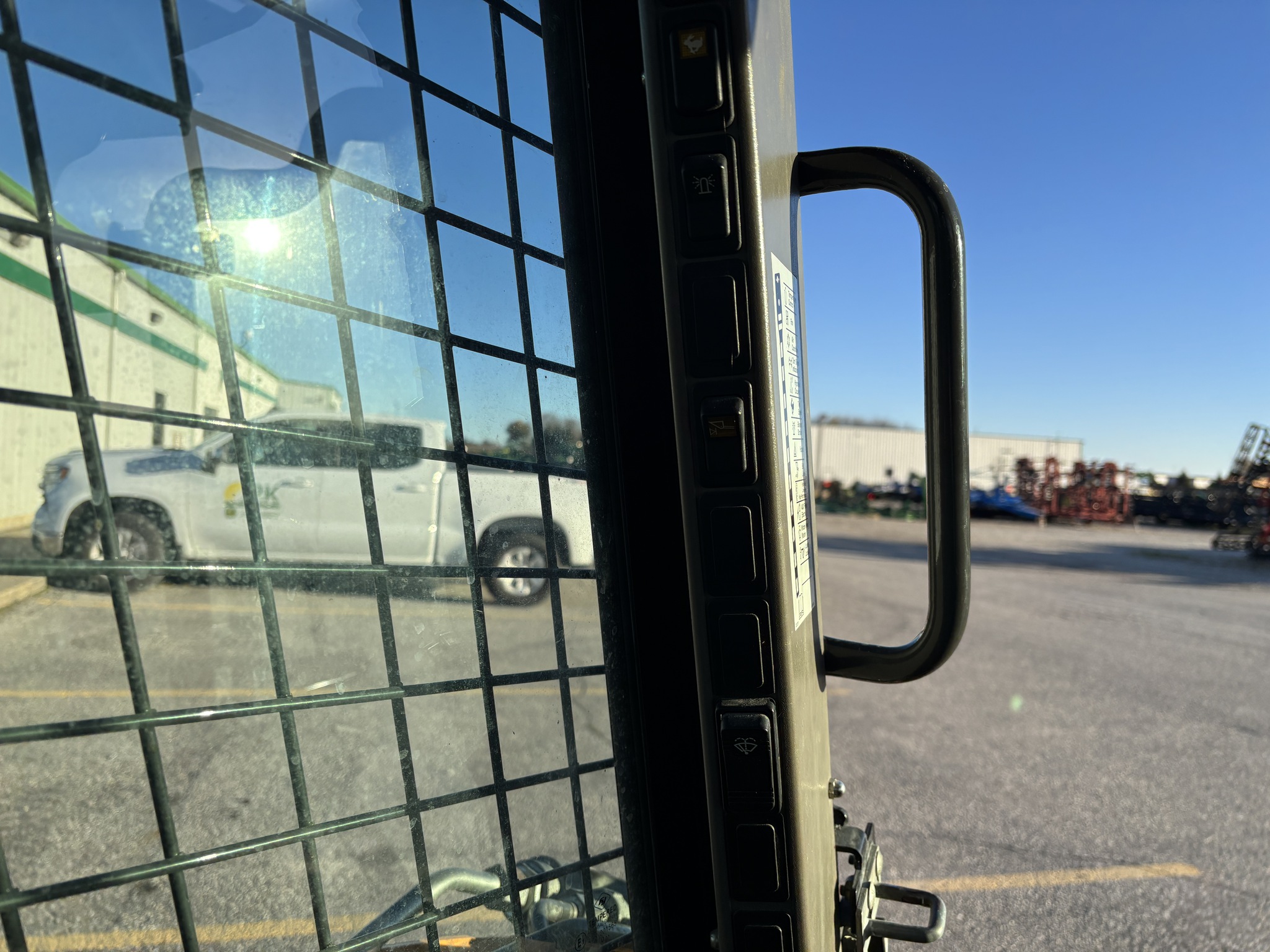 2011 Case SR200 Image 14