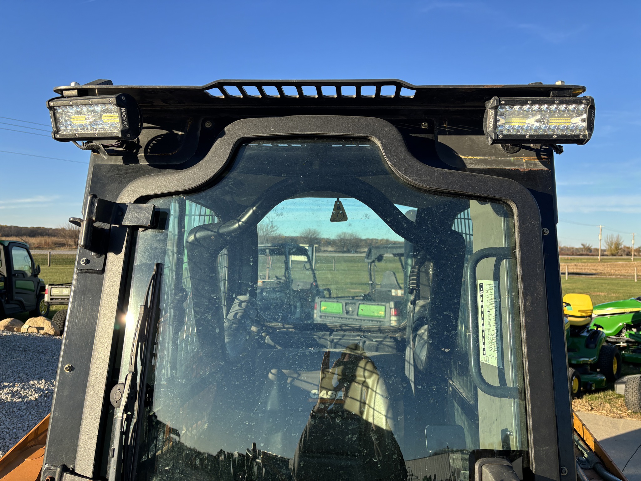 2011 Case SR200 Image 15