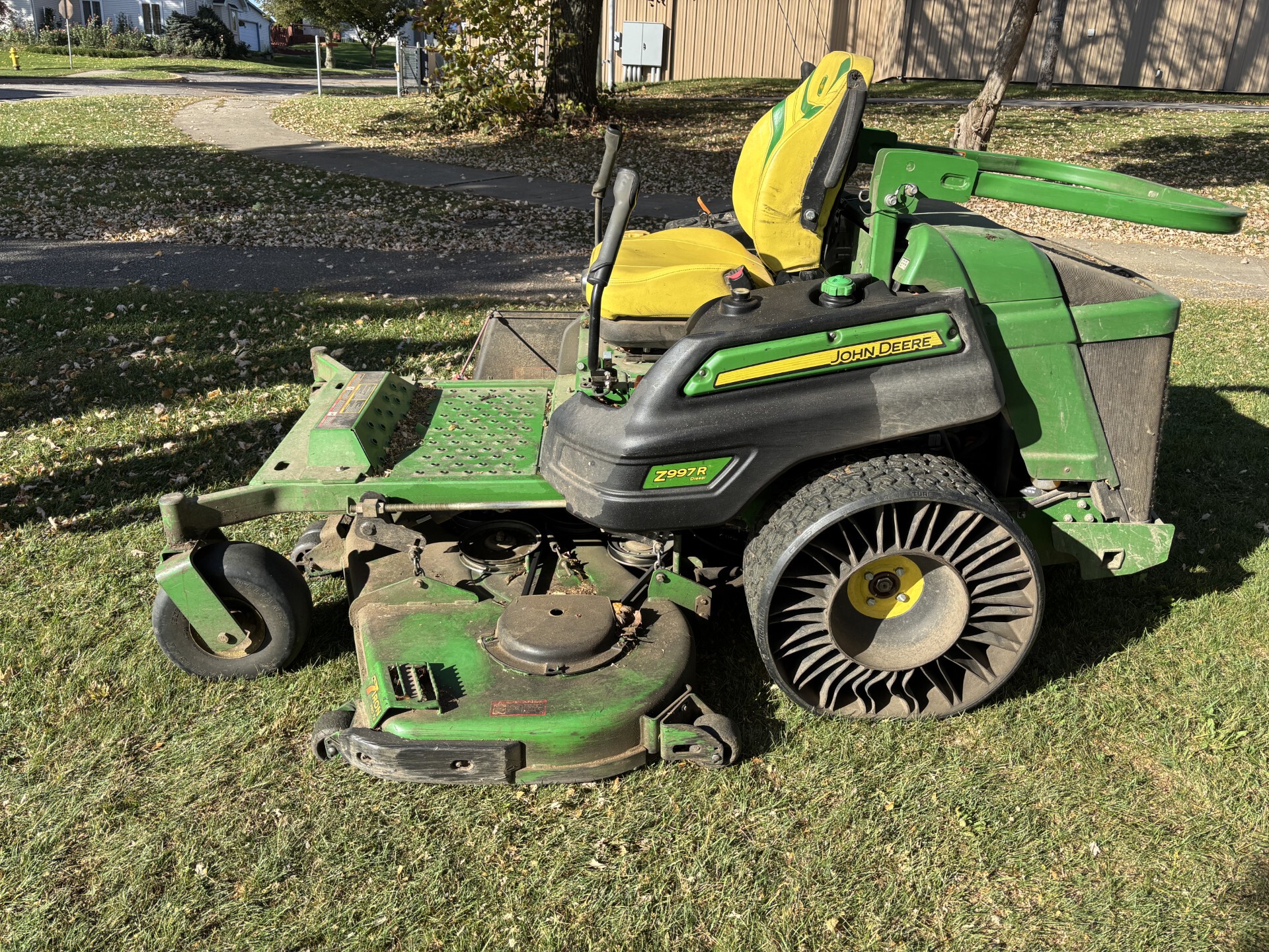 2024 John Deere Z997R Image 1