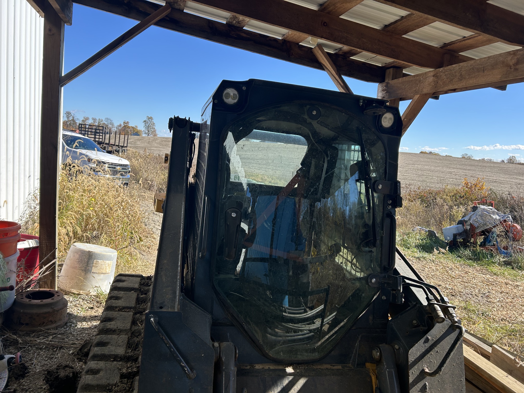 2017 John Deere 317G Image 7