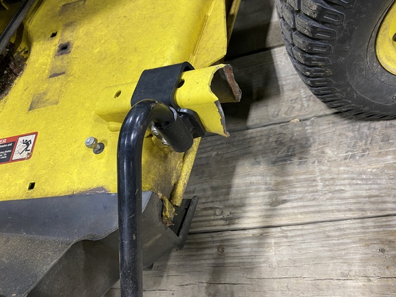 2017 John Deere X730 - Photo2