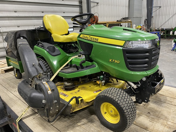  John Deere X730