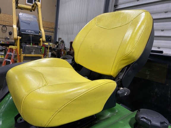 2017 John Deere X730 - Photo8