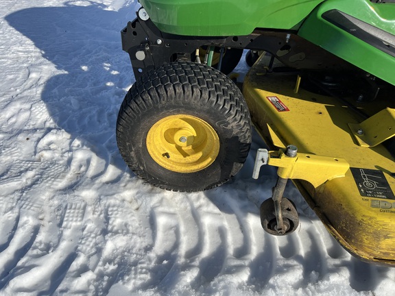 2017 John Deere X730 - Photo9