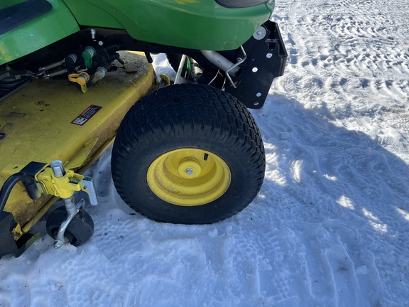2017 John Deere X730 - Photo11