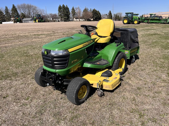  John Deere X730