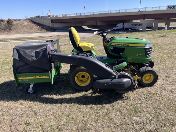 2017 John Deere X730 - Photo4