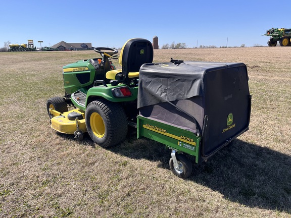 2017 John Deere X730 - Photo7