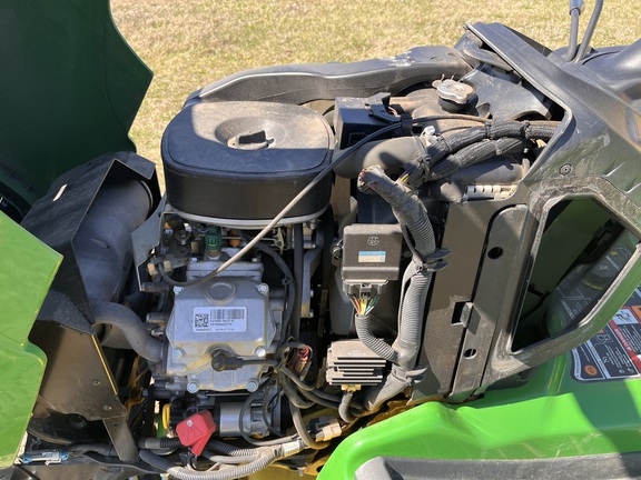 2017 John Deere X730 - Photo17