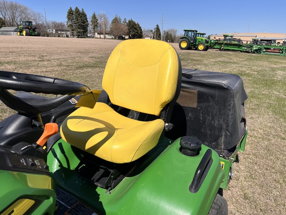 2017 John Deere X730 - Photo20