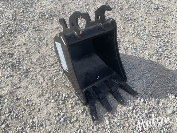 Photo of 2024 John Deere BYT10966