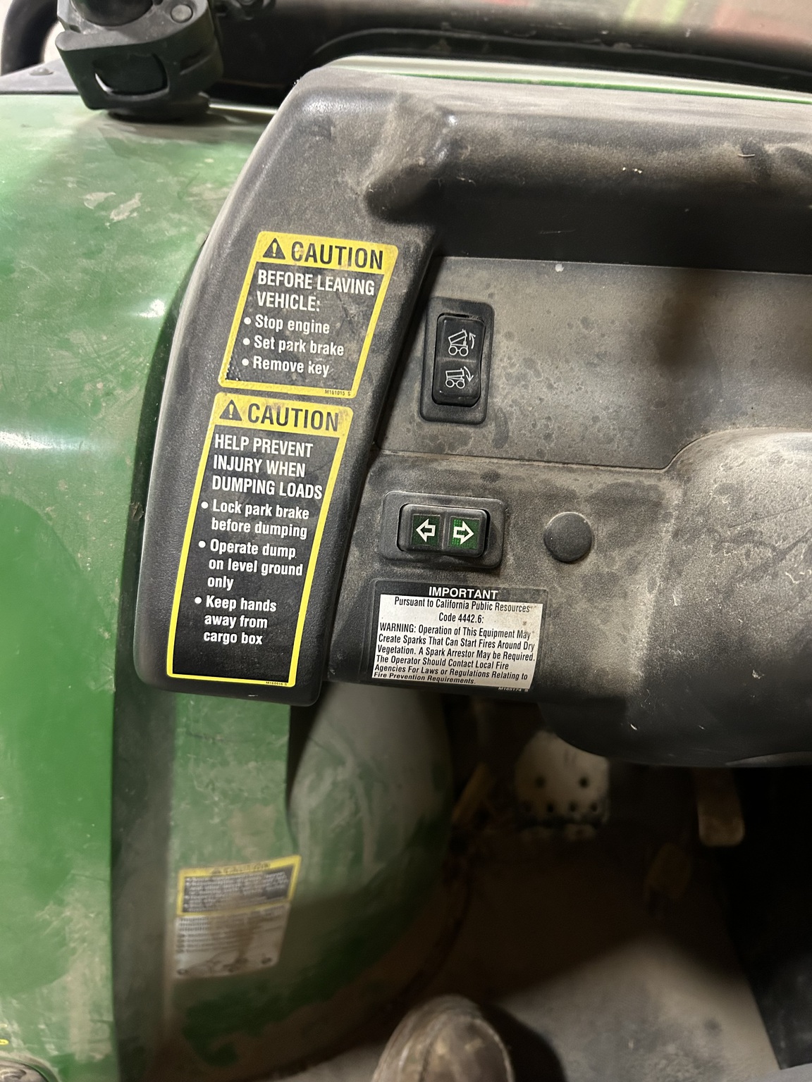 2013 John Deere XUV 825i Image 3