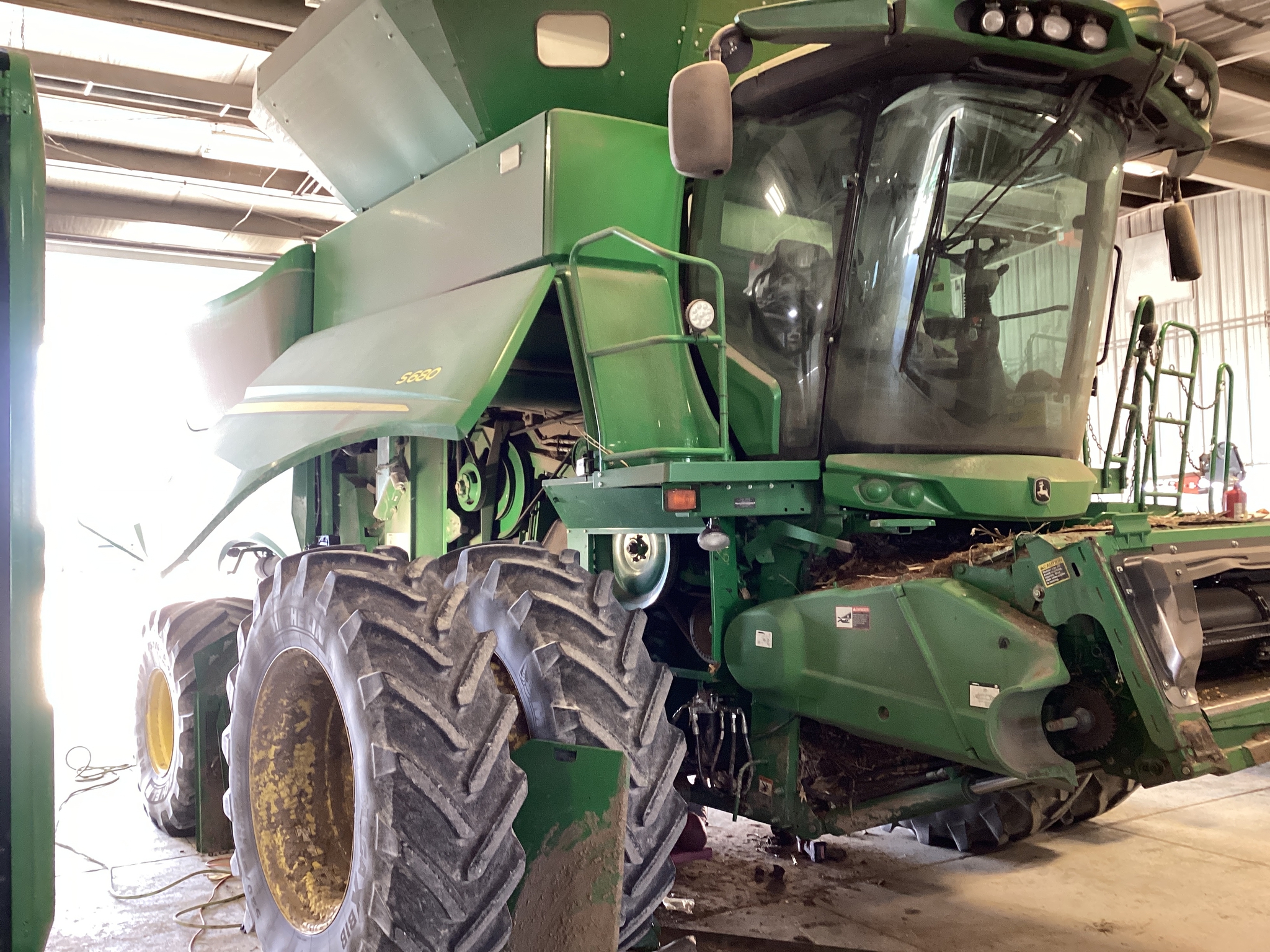 2013 John Deere S680 Image 7