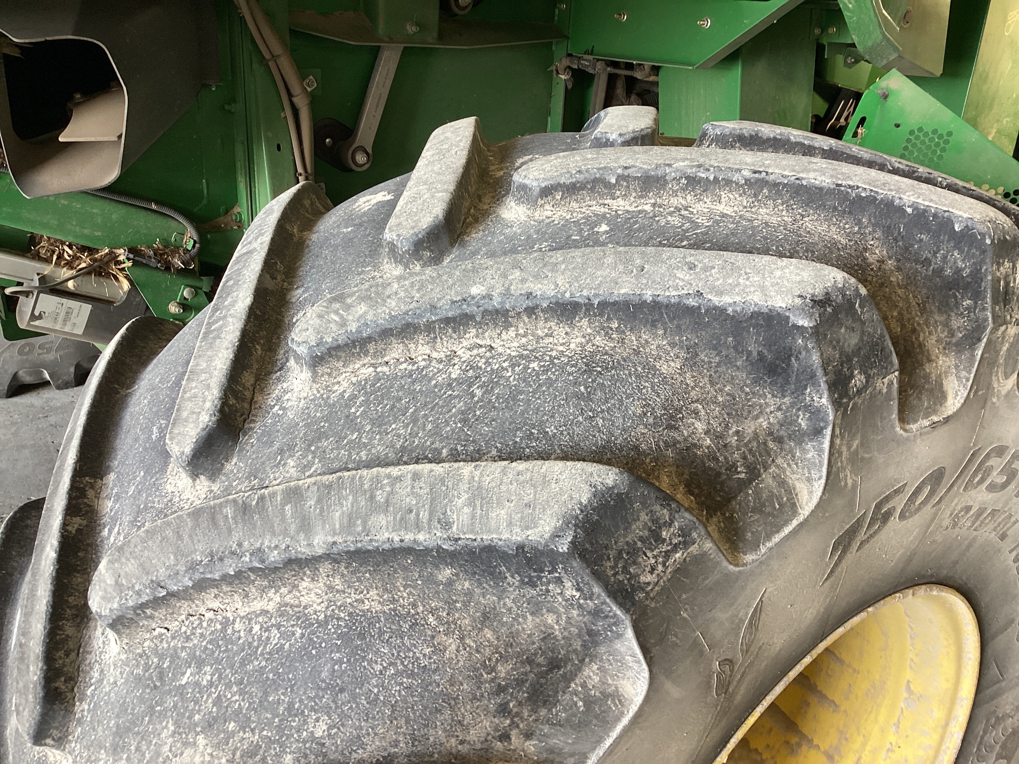 2013 John Deere S680 Image 10