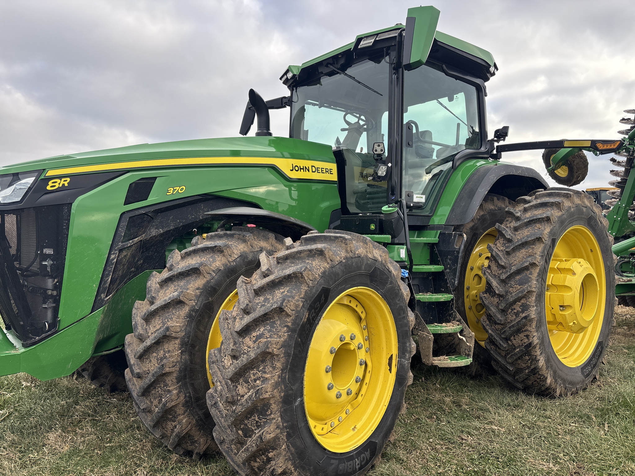 Used 2024 John Deere 8R 370 Row Crop Tractors at Koenig Equipment in Urbana, OH - PhotoXL0