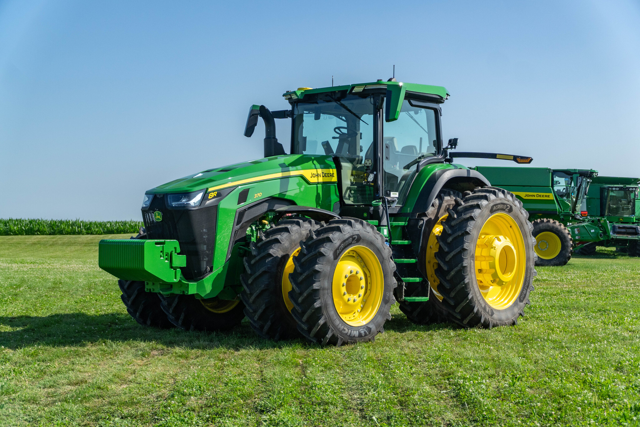 Used 2024 John Deere 8R 370 Row Crop Tractors at Koenig Equipment in Urbana, OH - PhotoXL1