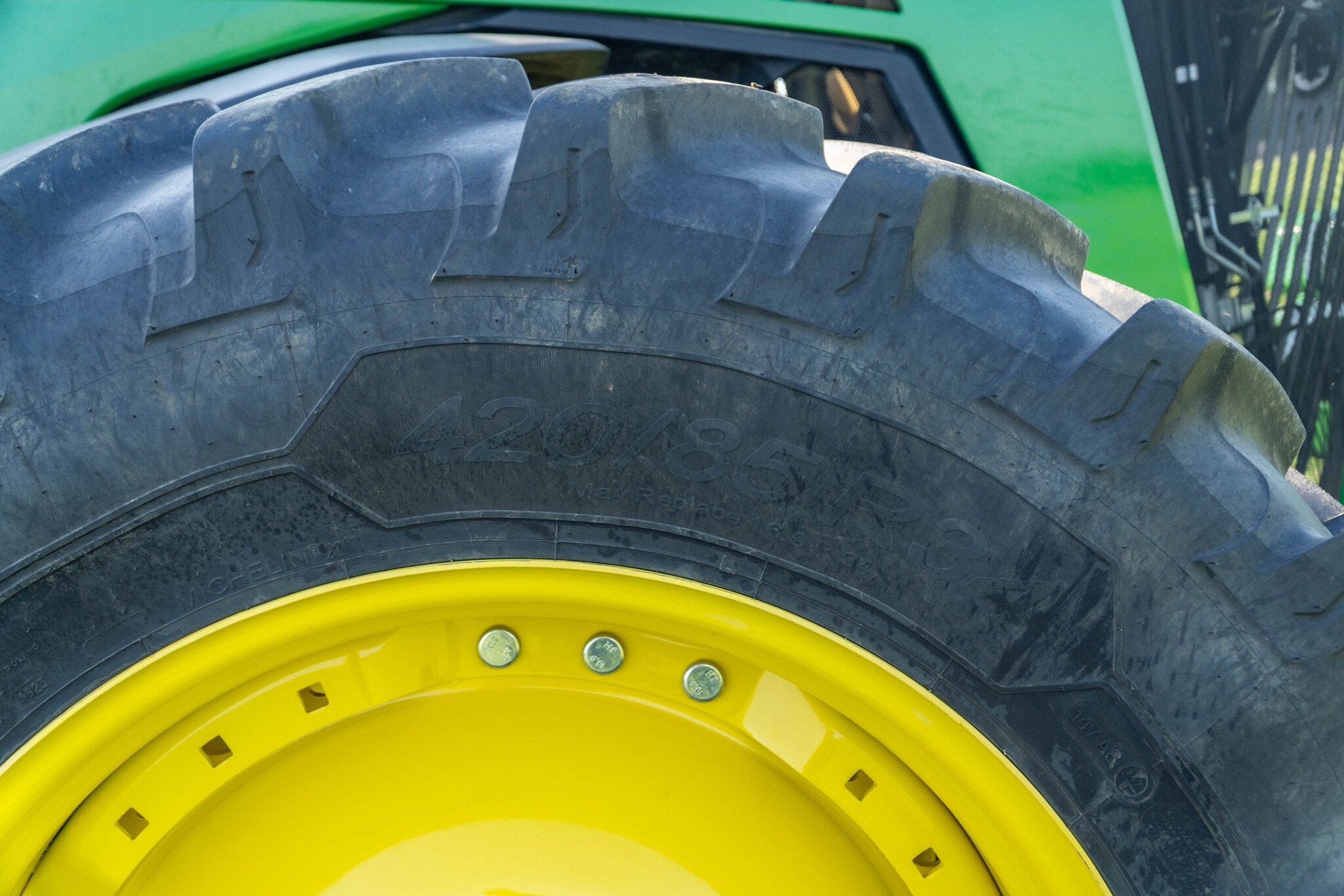 Used 2024 John Deere 8R 370 Row Crop Tractors at Koenig Equipment in Urbana, OH - PhotoXL10