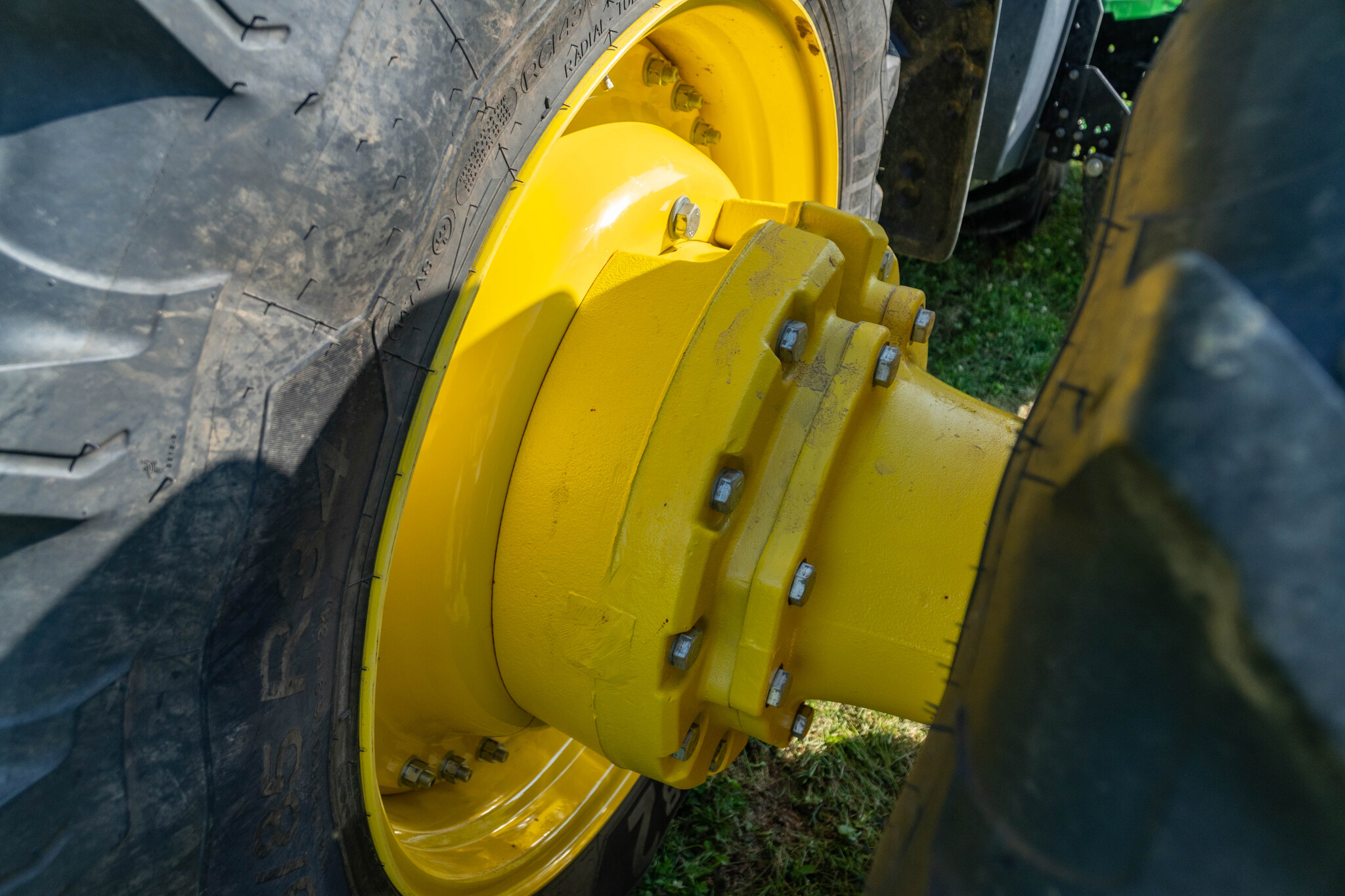 Used 2024 John Deere 8R 370 Row Crop Tractors at Koenig Equipment in Urbana, OH - PhotoXL26
