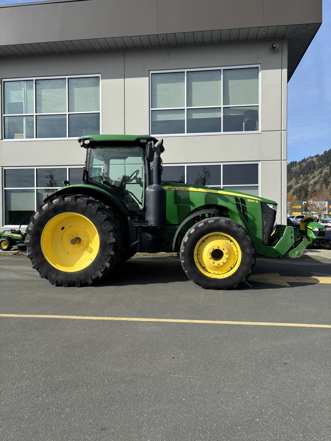 2012 John Deere 8310R Image 4