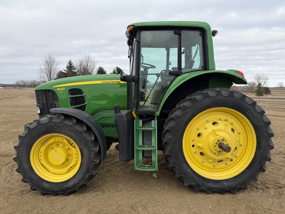 2008 John Deere 7430 Premium - Photo6