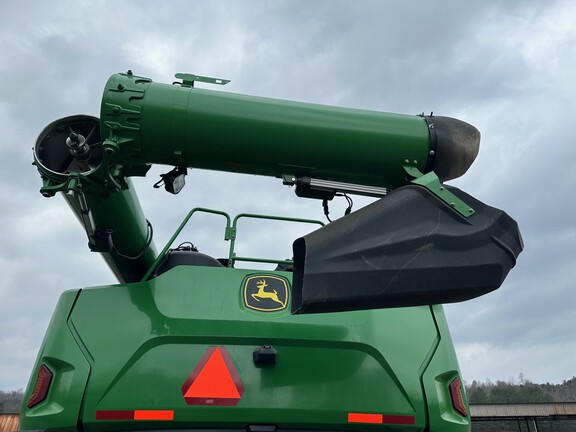2022 John Deere X9 1100