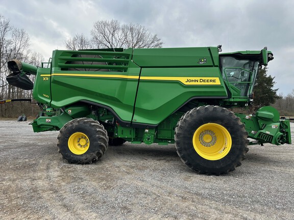 2022 John Deere X9 1100
