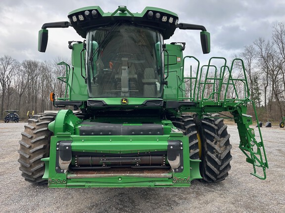 2022 John Deere X9 1100